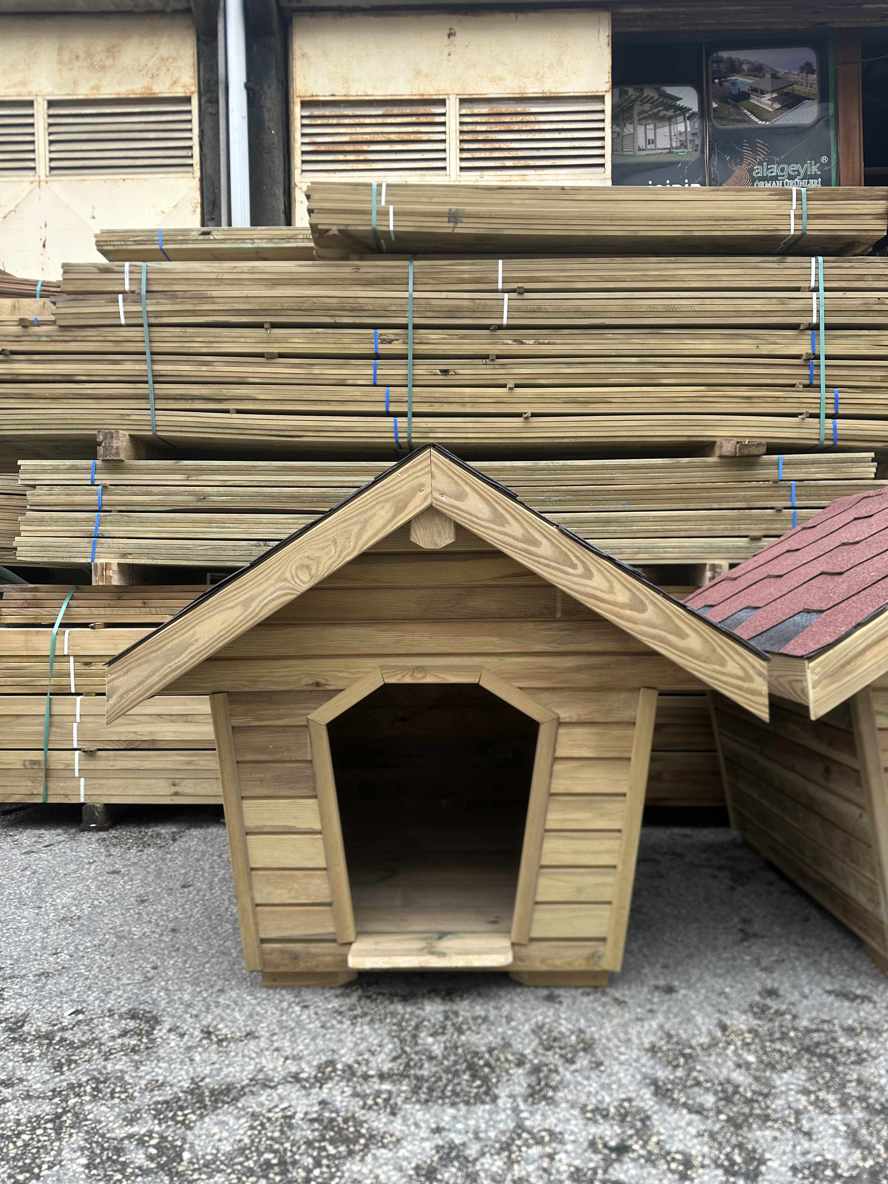  Köpek Kulübesi